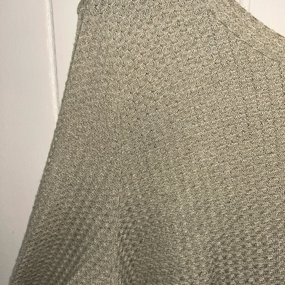 Easel Light Gray Textured Tunic Top - Picture 4 of 4